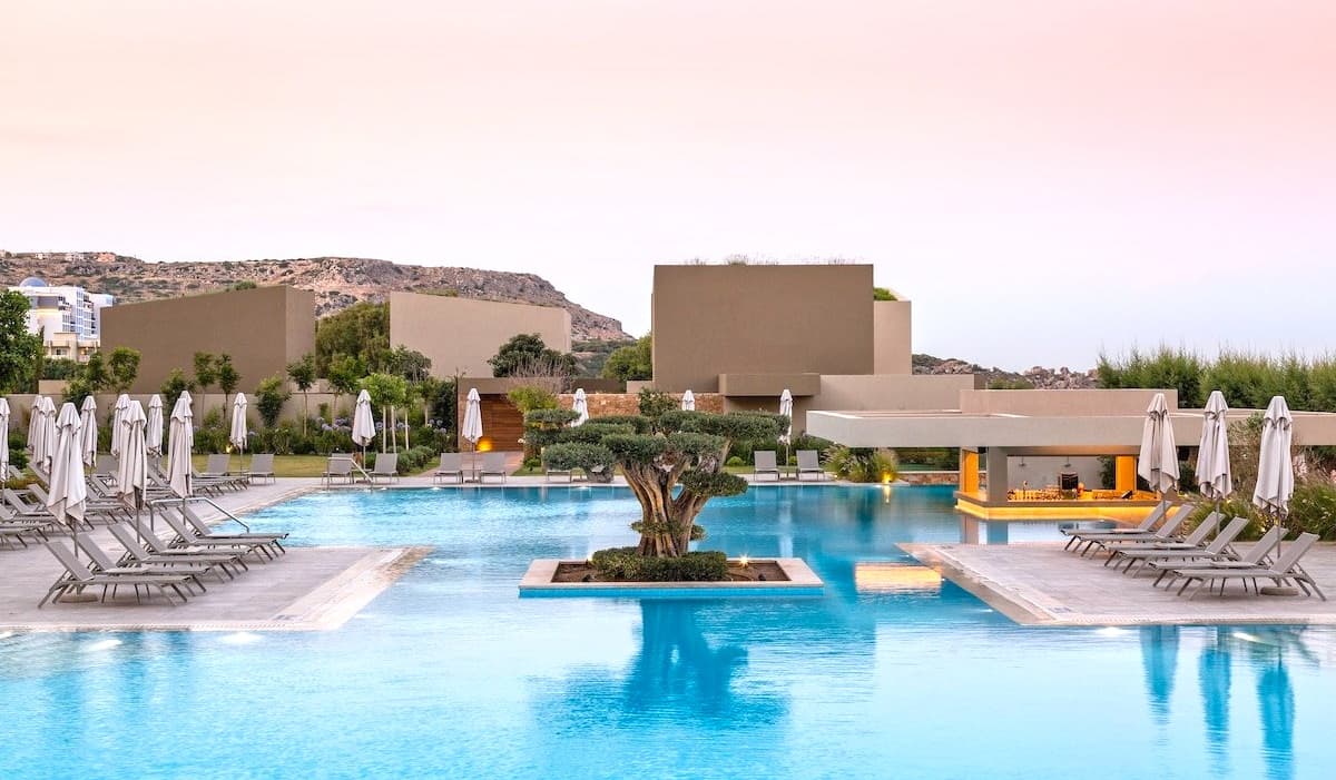 7 ylellistä all inclusive -hotellia Rodoksella