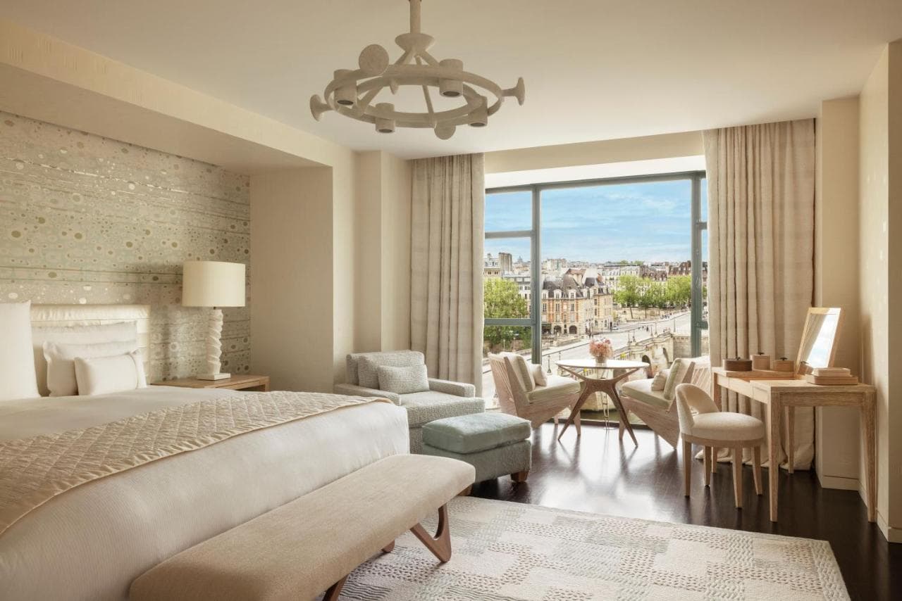Cheval Blanc Paris & Dior Spa Cheval Blanc Paris view 2