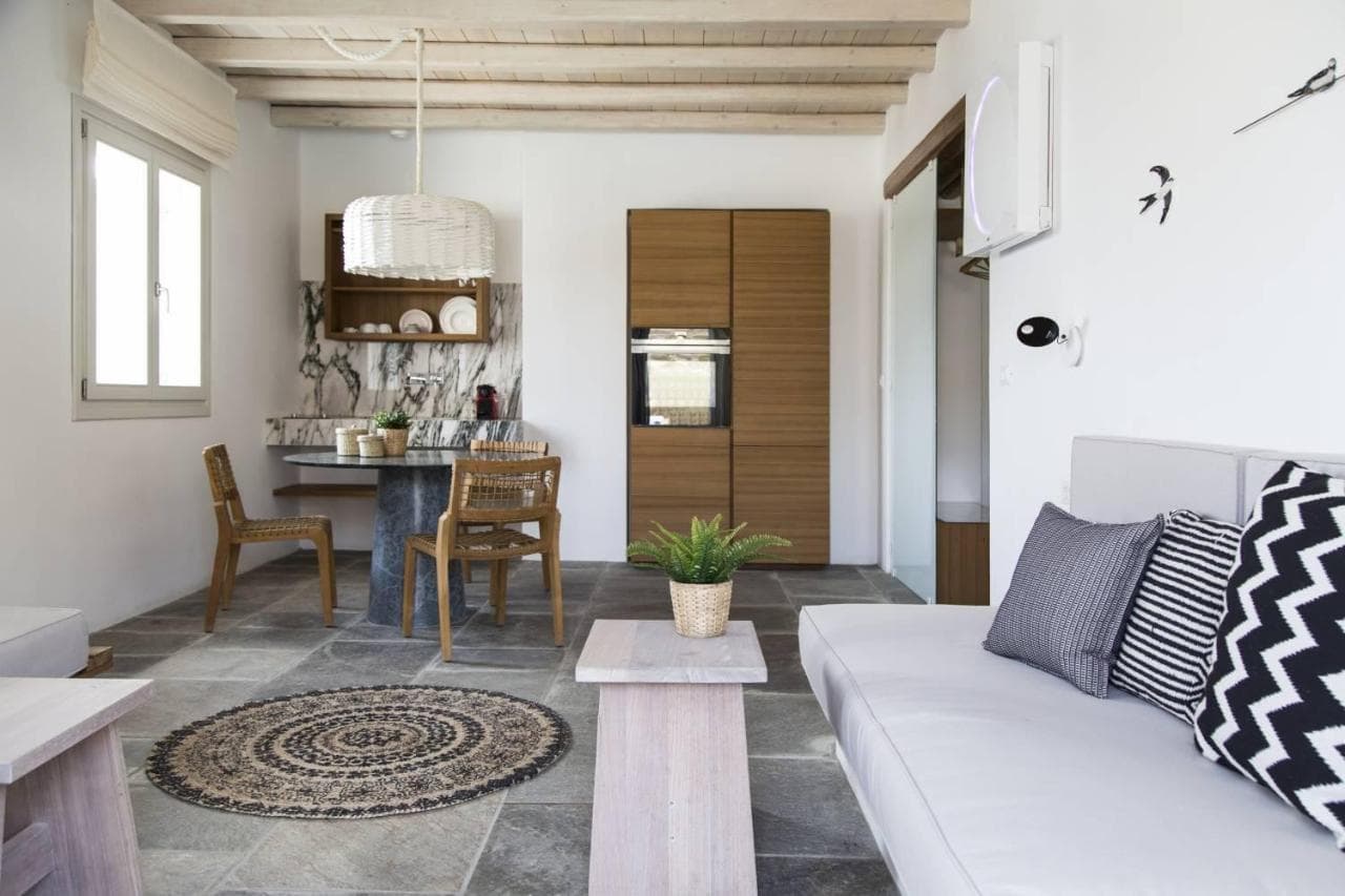 Hide Out Suites view 3