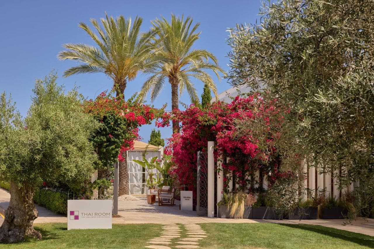 ME by Meliá Ibiza - The Leading Hotels of the World – kuva 5