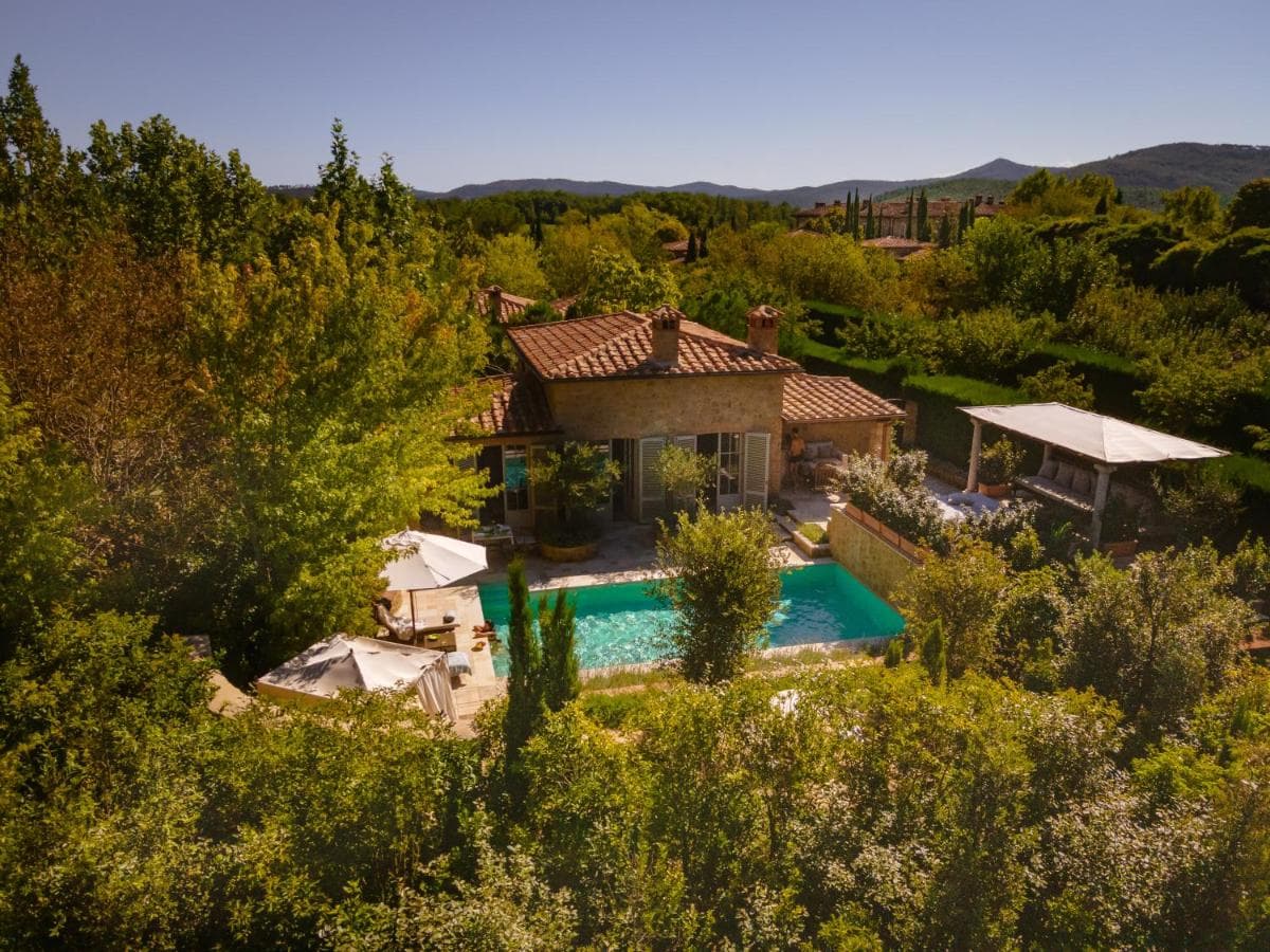 Borgo Santo Pietro view 4