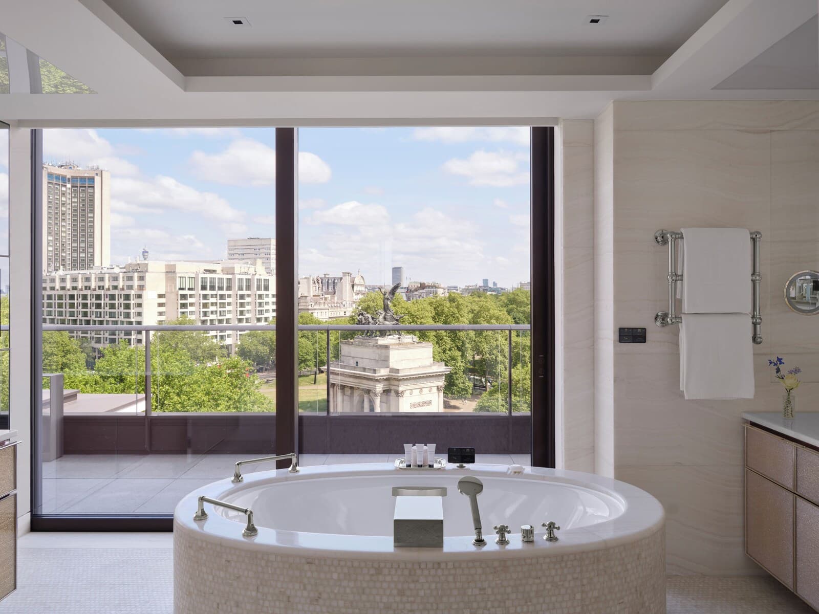 The Peninsula London – kuva 7