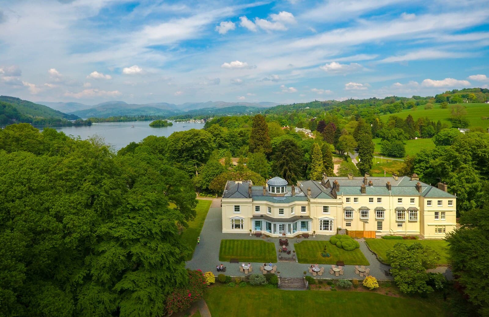Storrs Hall Hotel – pääkuva