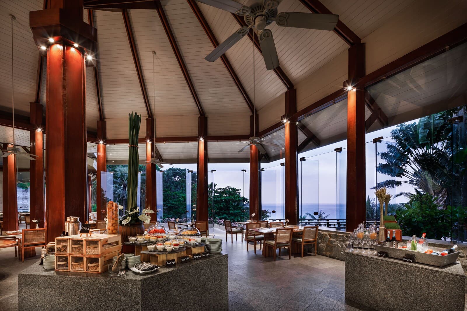 The Surin Phuket – kuva 8